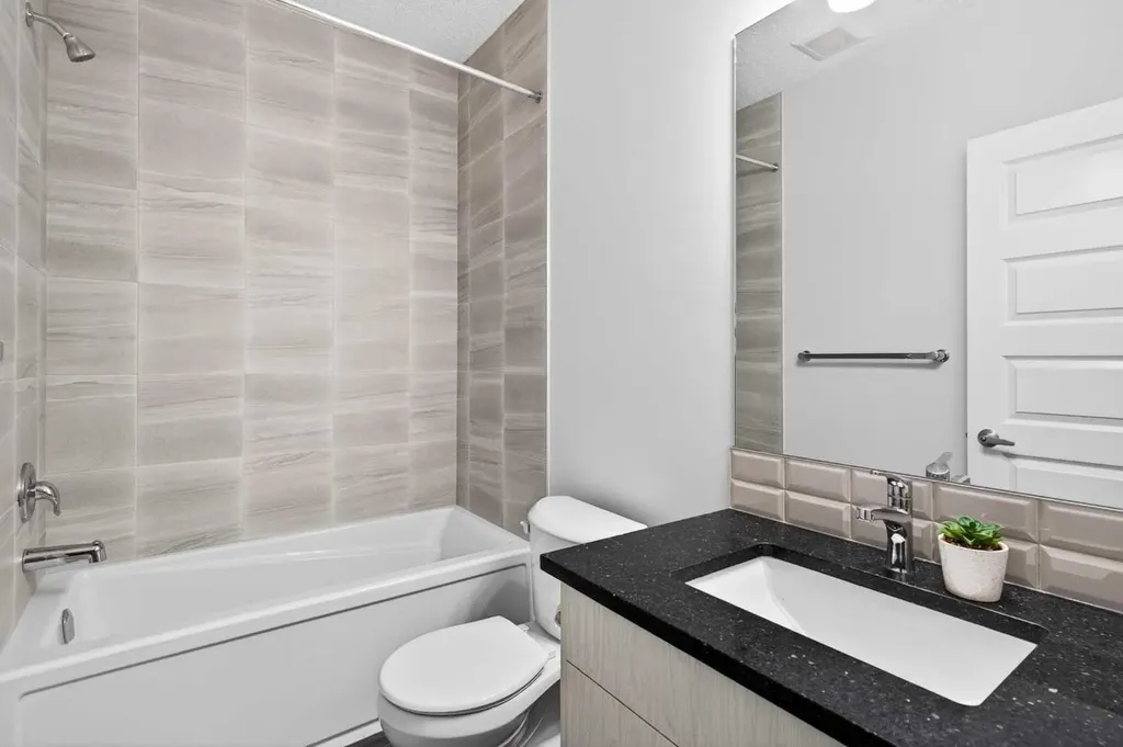1076 Southwinds Green SW Airdrie AB T4B5S3