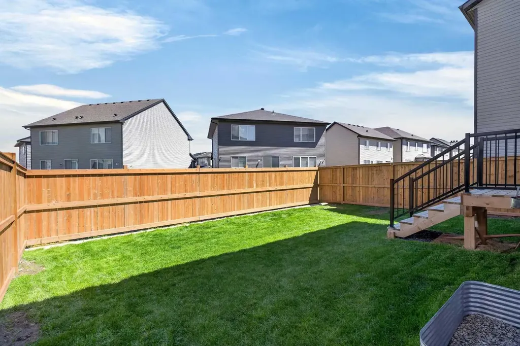 1076 Southwinds Green SW Airdrie AB T4B5S3