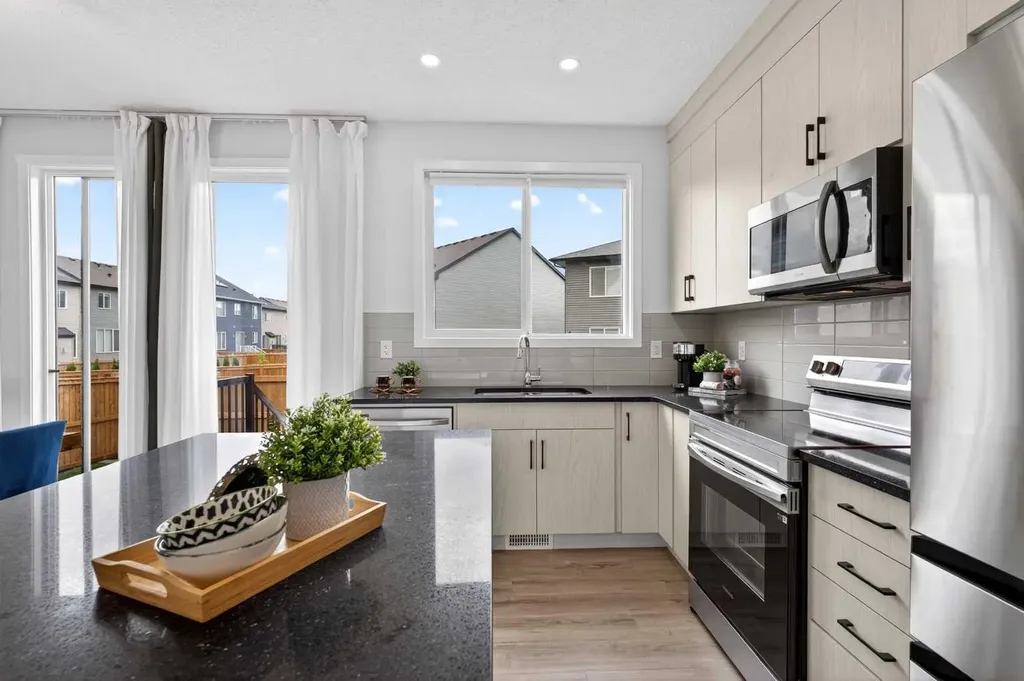 1076 Southwinds Green SW Airdrie AB T4B5S3