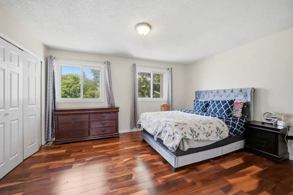409 Georgian Villas NE Calgary AB T2A 7E3