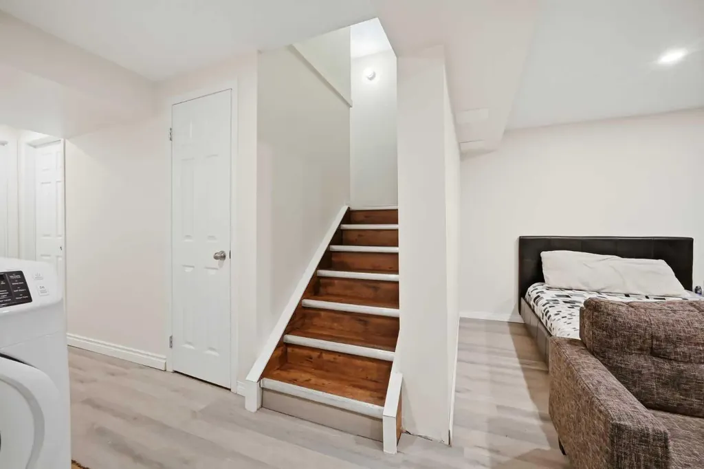 409 Georgian Villas NE Calgary AB T2A 7E3