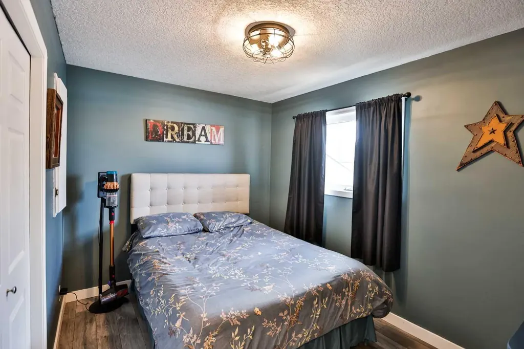 1102 24 Avenue Coaldale AB T1M 1N4