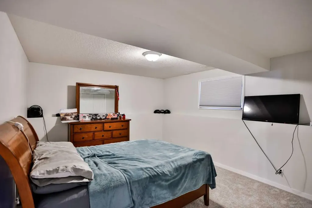 1102 24 Avenue Coaldale AB T1M 1N4