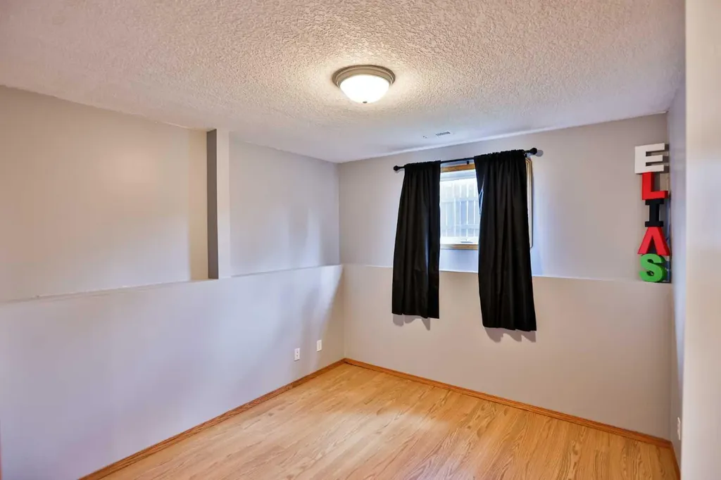 1102 24 Avenue Coaldale AB T1M 1N4