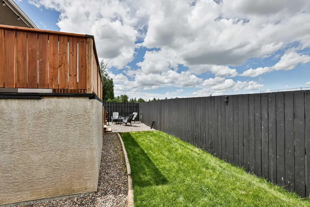 1102 24 Avenue Coaldale AB T1M 1N4