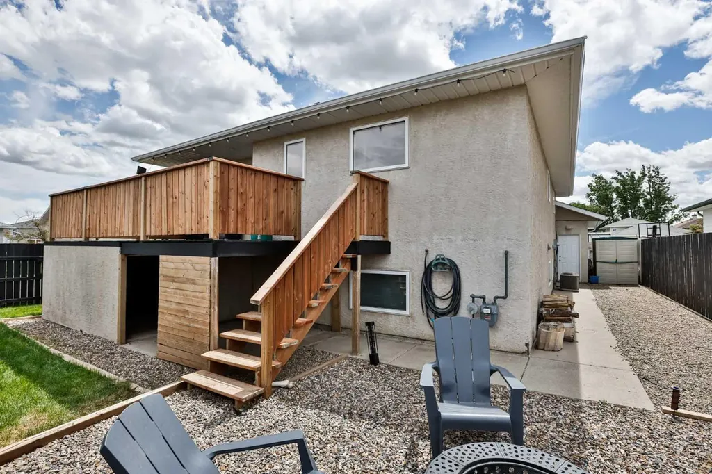 1102 24 Avenue Coaldale AB T1M 1N4