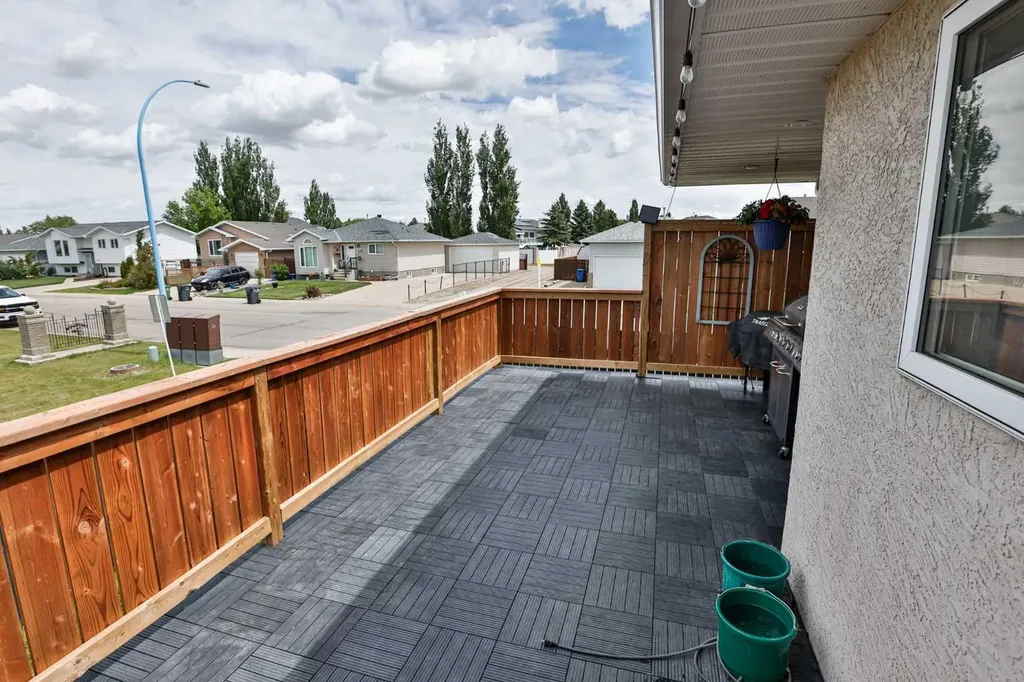 1102 24 Avenue Coaldale AB T1M 1N4