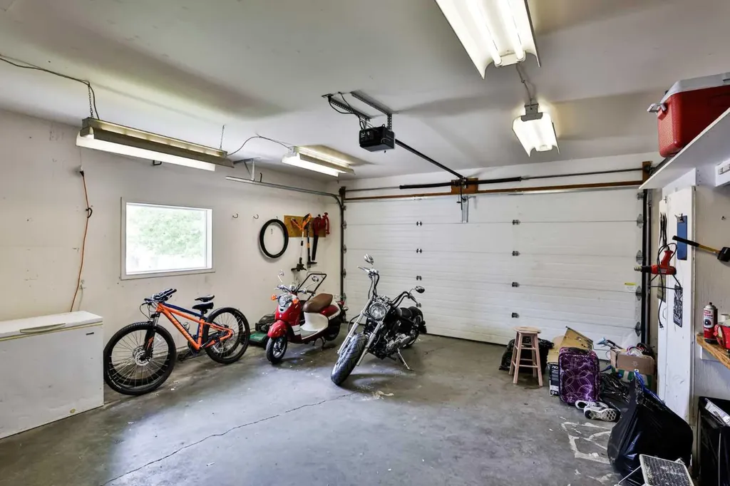 1102 24 Avenue Coaldale AB T1M 1N4