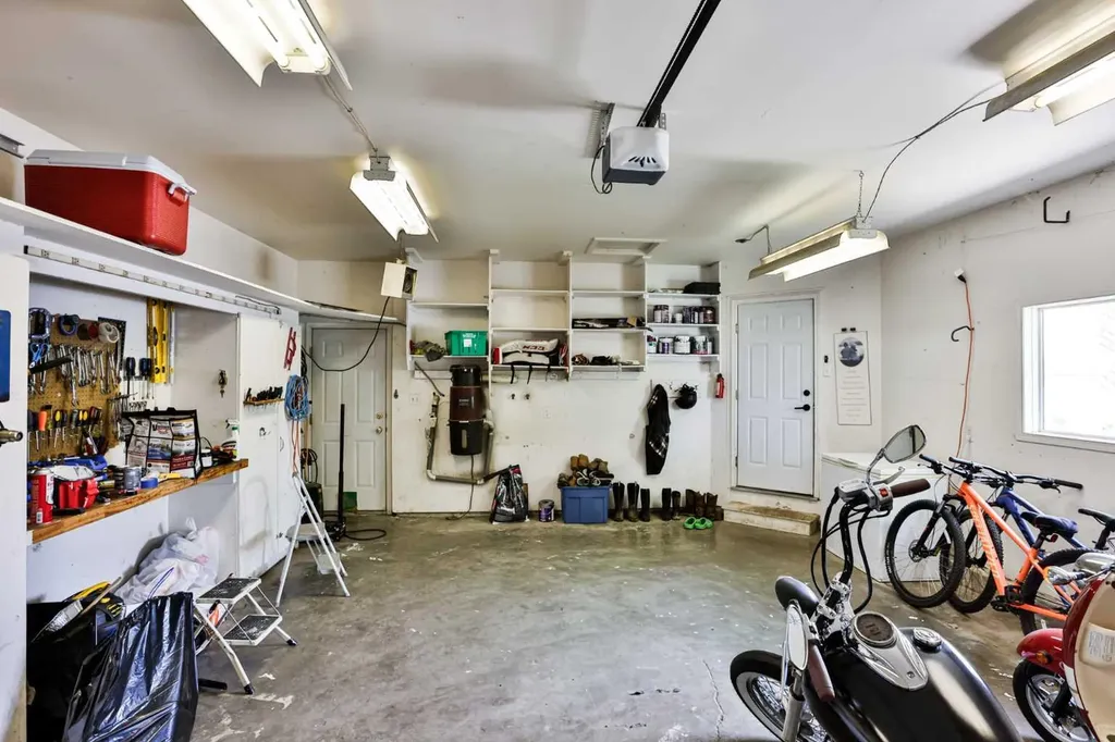 1102 24 Avenue Coaldale AB T1M 1N4