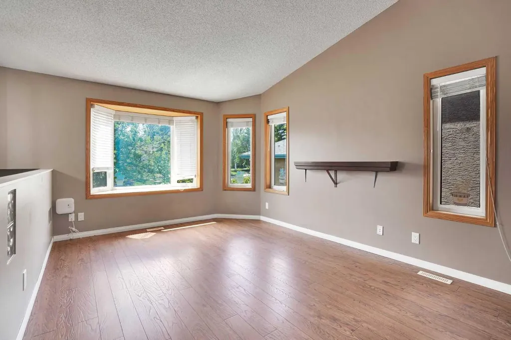 139 Harvest Glen Rise NE Calgary AB T3K4B9