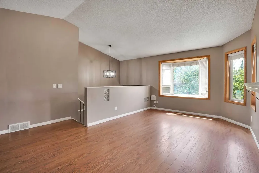 139 Harvest Glen Rise NE Calgary AB T3K4B9