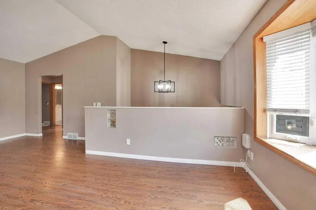 139 Harvest Glen Rise NE Calgary AB T3K4B9