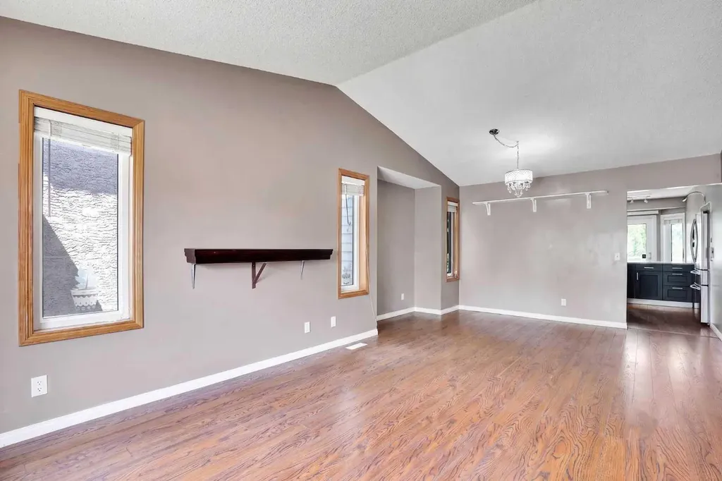 139 Harvest Glen Rise NE Calgary AB T3K4B9