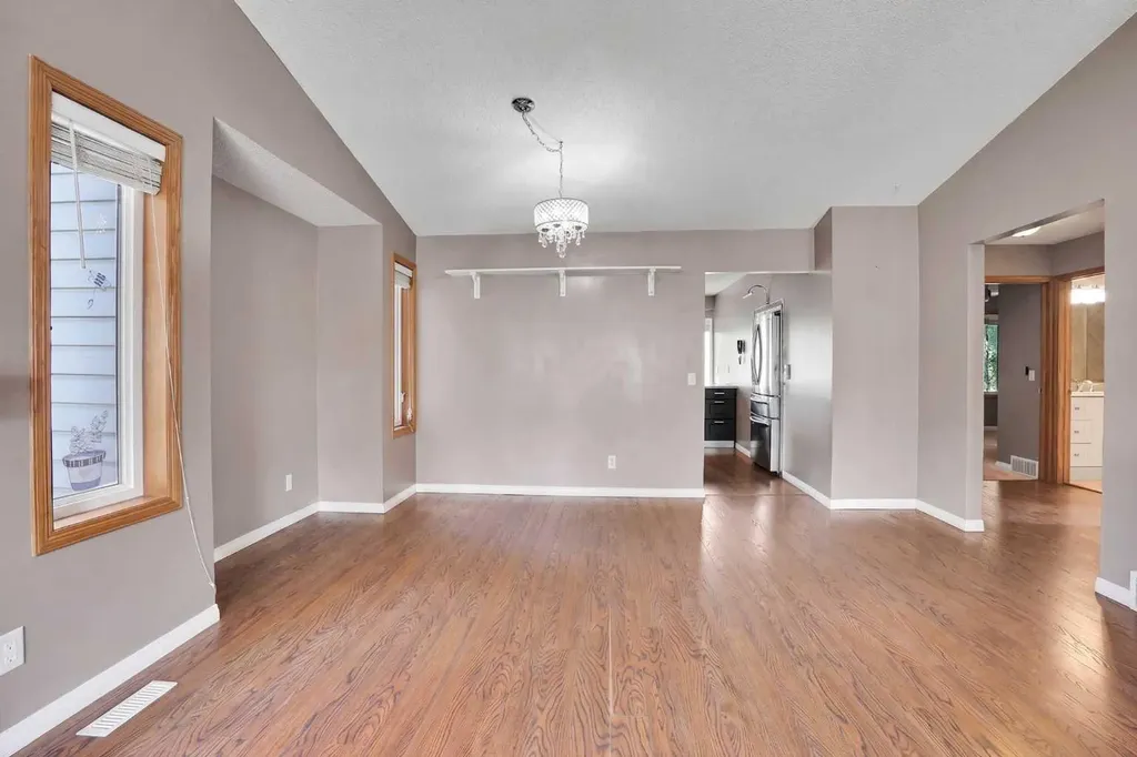 139 Harvest Glen Rise NE Calgary AB T3K4B9