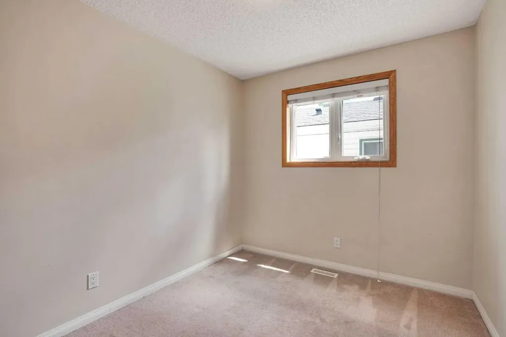 139 Harvest Glen Rise NE Calgary AB T3K4B9