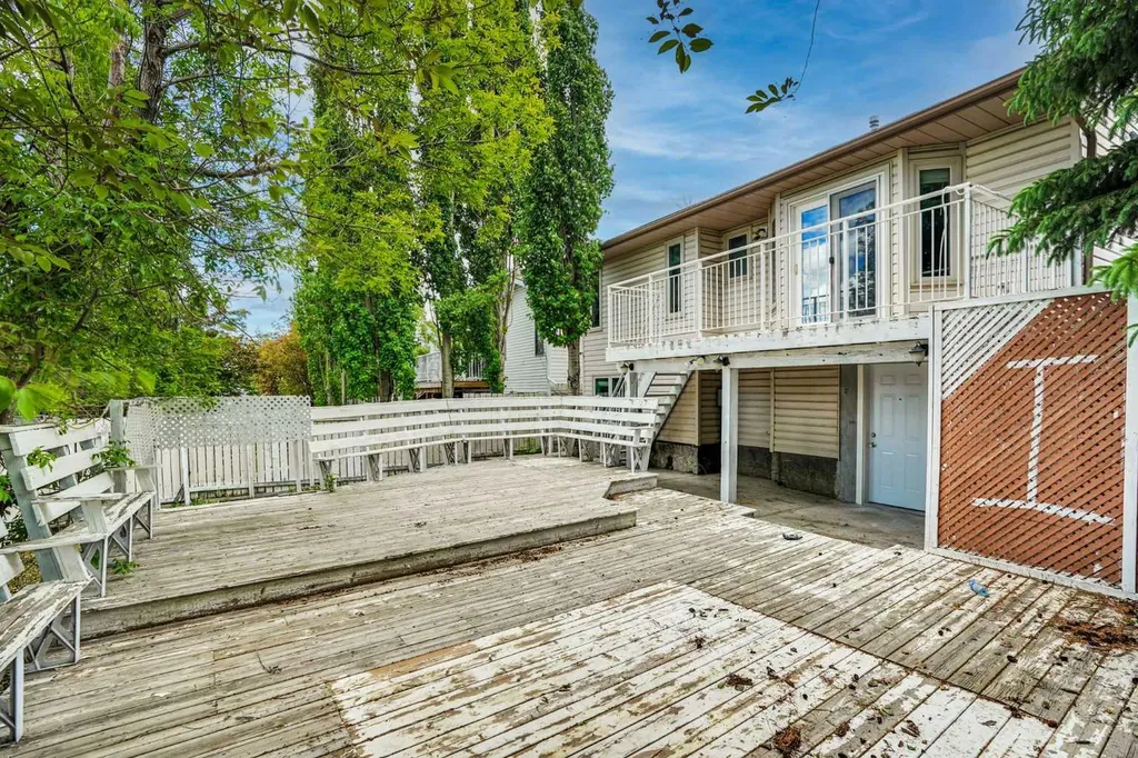 139 Harvest Glen Rise NE Calgary AB T3K4B9