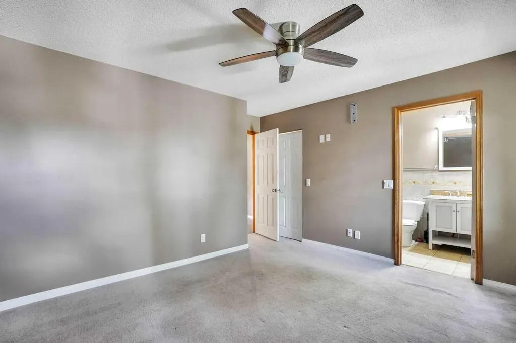 139 Harvest Glen Rise NE Calgary AB T3K4B9