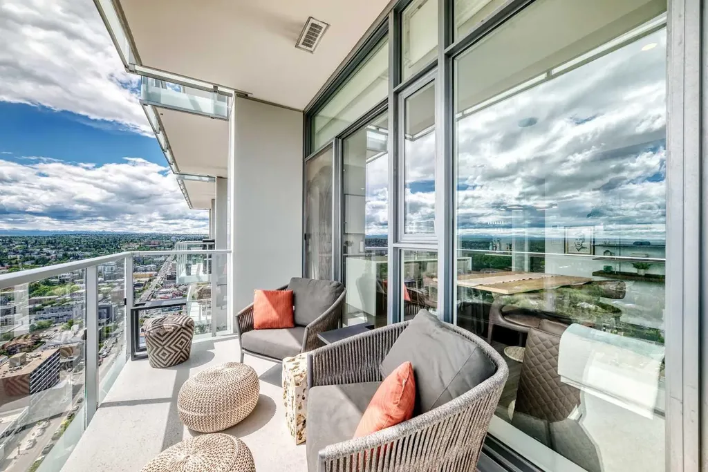 930 16 Avenue SW Calgary AB T2R 1C2