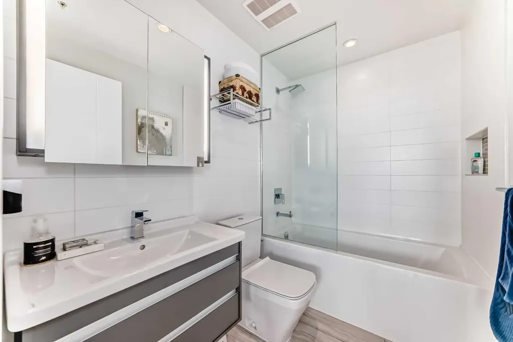 930 16 Avenue SW Calgary AB T2R 1C2