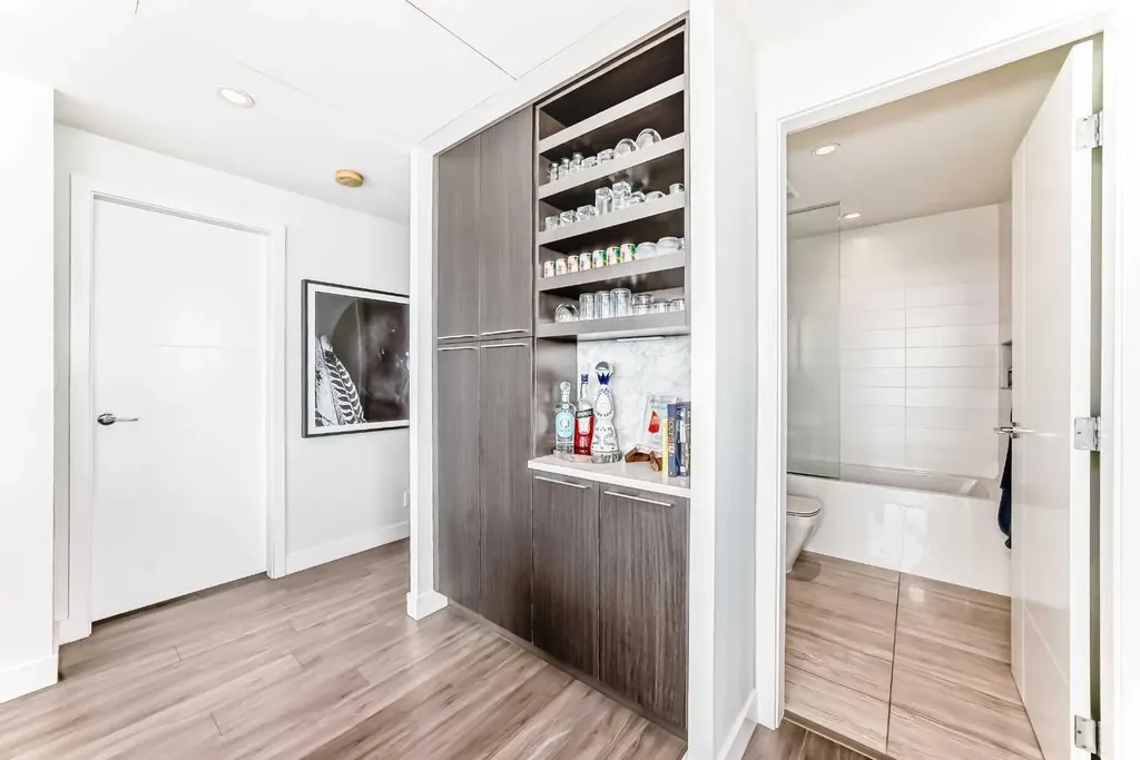 930 16 Avenue SW Calgary AB T2R 1C2
