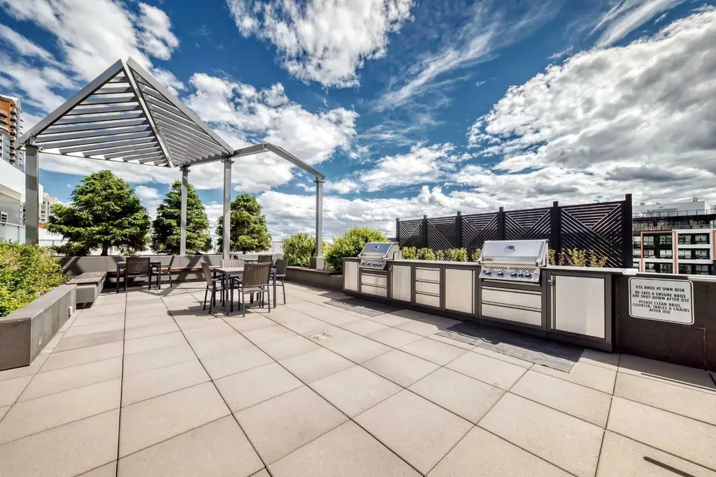 930 16 Avenue SW Calgary AB T2R 1C2