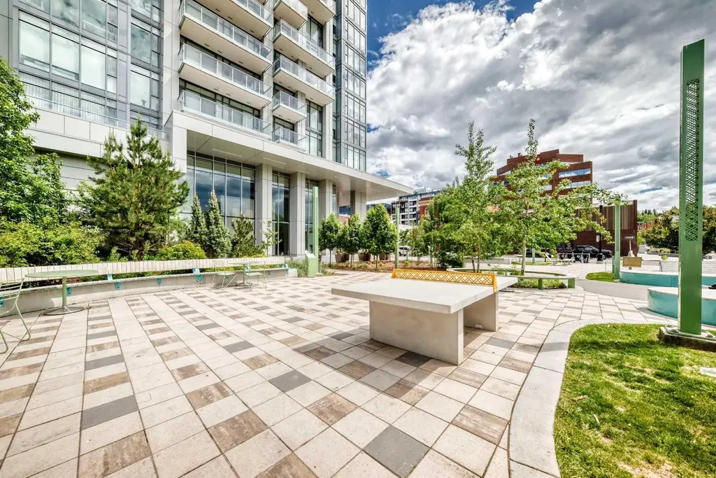 930 16 Avenue SW Calgary AB T2R 1C2