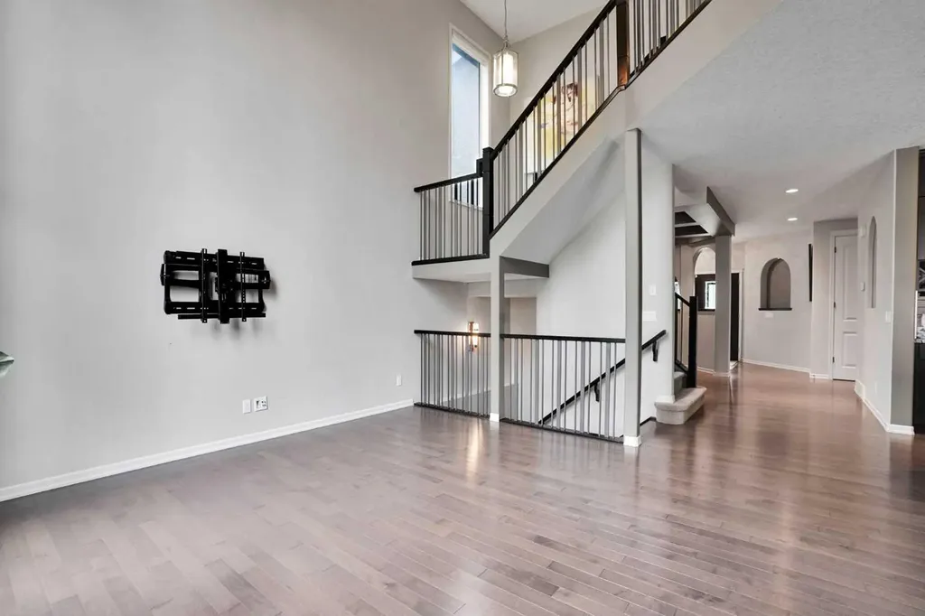 60 Cranarch Rise SE Calgary AB T3M1M3