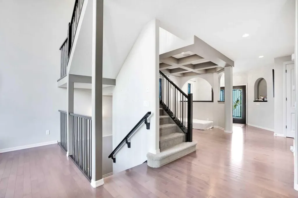 60 Cranarch Rise SE Calgary AB T3M1M3