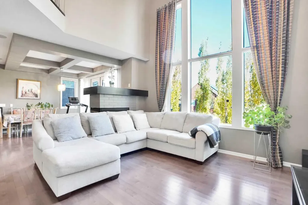 60 Cranarch Rise SE Calgary AB T3M1M3