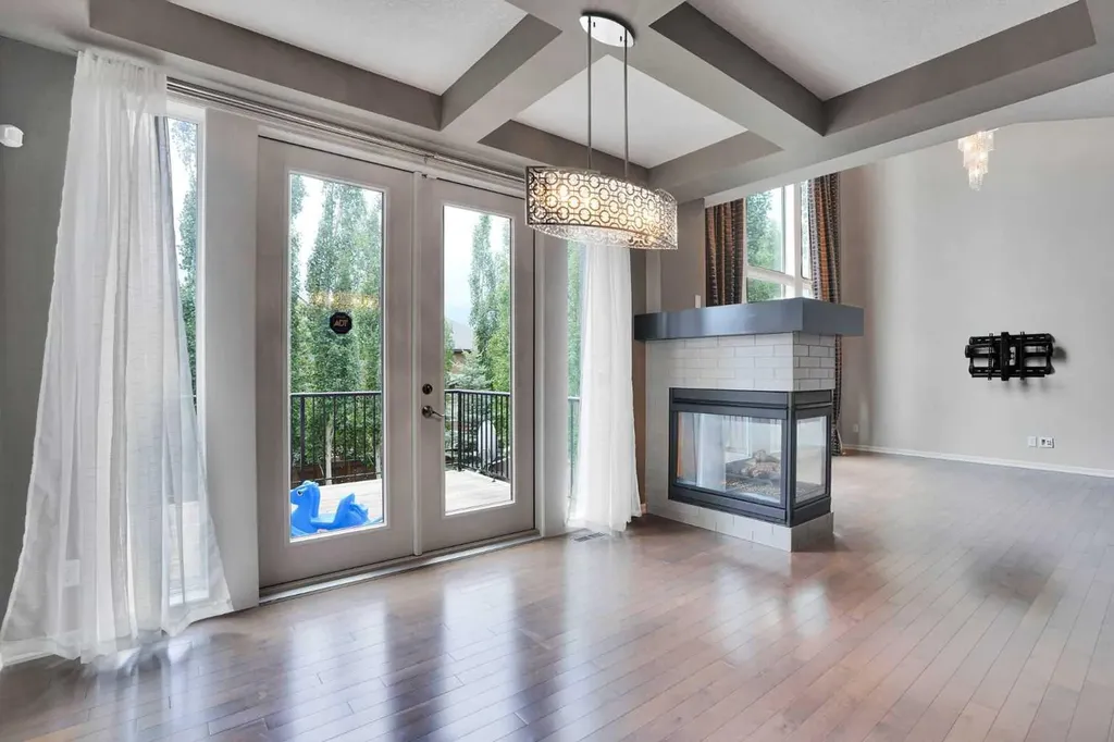 60 Cranarch Rise SE Calgary AB T3M1M3