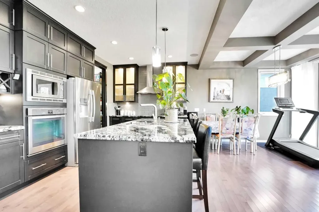 60 Cranarch Rise SE Calgary AB T3M1M3