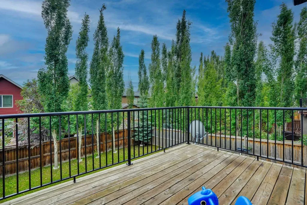 60 Cranarch Rise SE Calgary AB T3M1M3
