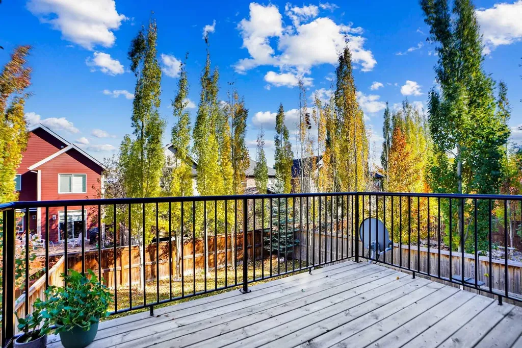 60 Cranarch Rise SE Calgary AB T3M1M3
