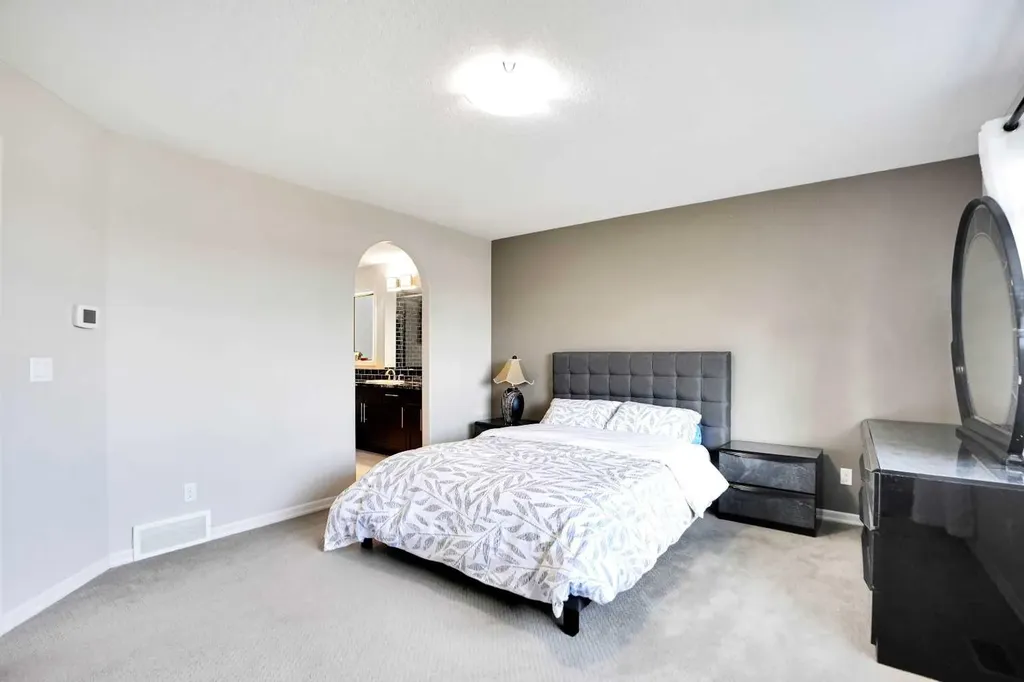 60 Cranarch Rise SE Calgary AB T3M1M3