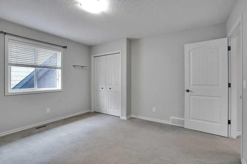 60 Cranarch Rise SE Calgary AB T3M1M3