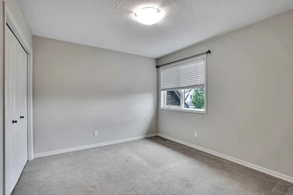 60 Cranarch Rise SE Calgary AB T3M1M3