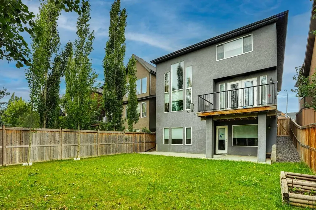 60 Cranarch Rise SE Calgary AB T3M1M3