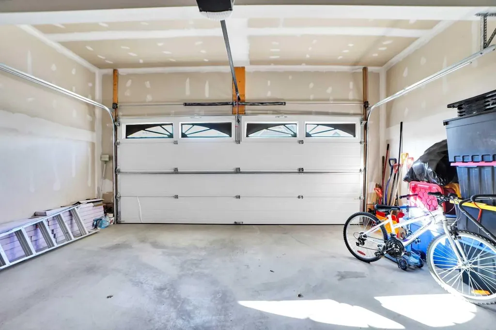 60 Cranarch Rise SE Calgary AB T3M1M3