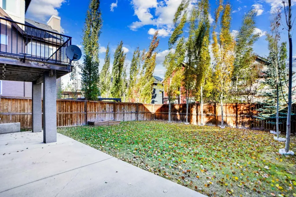 60 Cranarch Rise SE Calgary AB T3M1M3