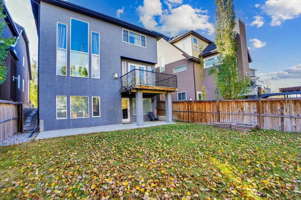 60 Cranarch Rise SE Calgary AB T3M1M3