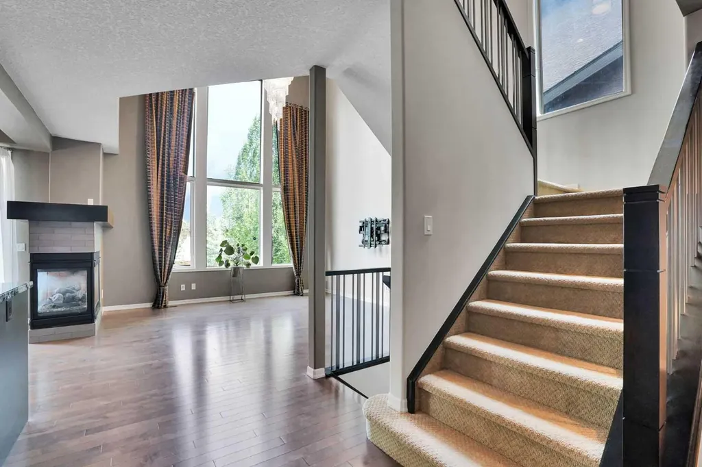 60 Cranarch Rise SE Calgary AB T3M1M3