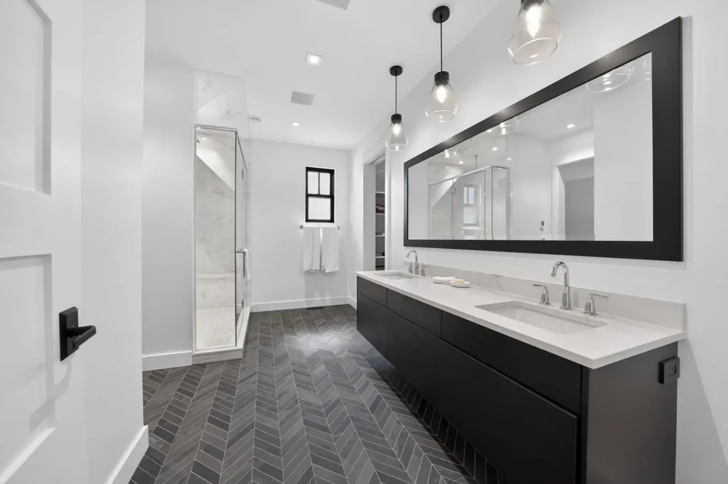 3021 3 Street SW Calgary AB T2S 1V2