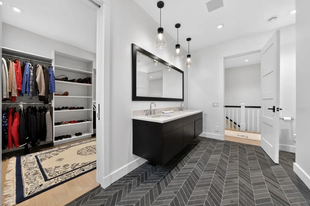 3021 3 Street SW Calgary AB T2S 1V2