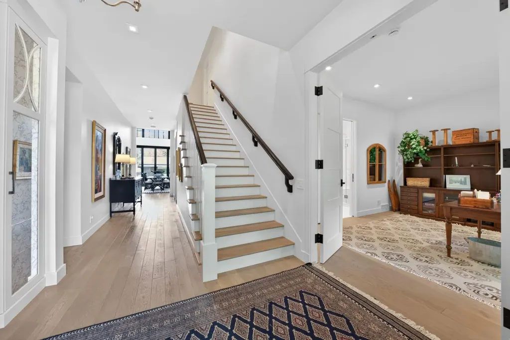 3021 3 Street SW Calgary AB T2S 1V2