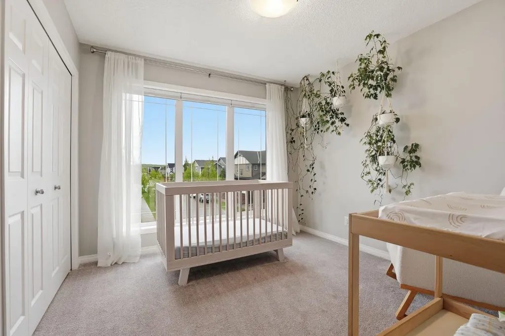 44 Morgan Street Cochrane AB T4C 2R6