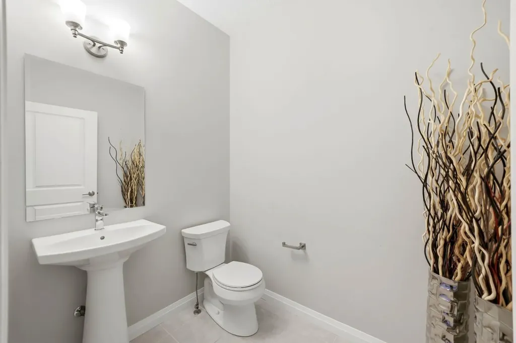 187 Evansfield Way NW Calgary AB T3P 0K3