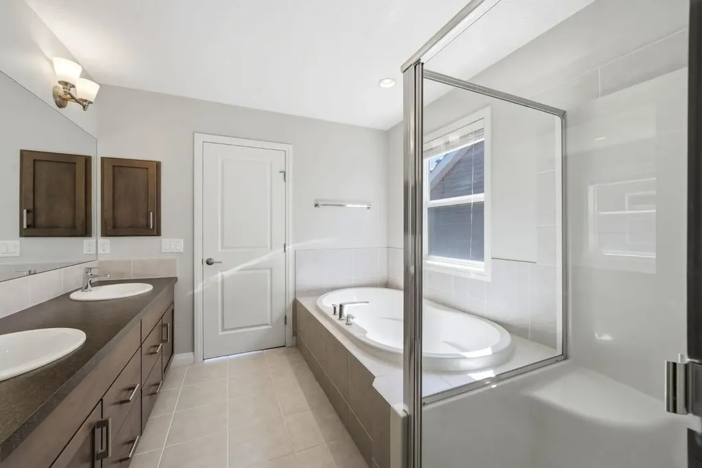 187 Evansfield Way NW Calgary AB T3P 0K3