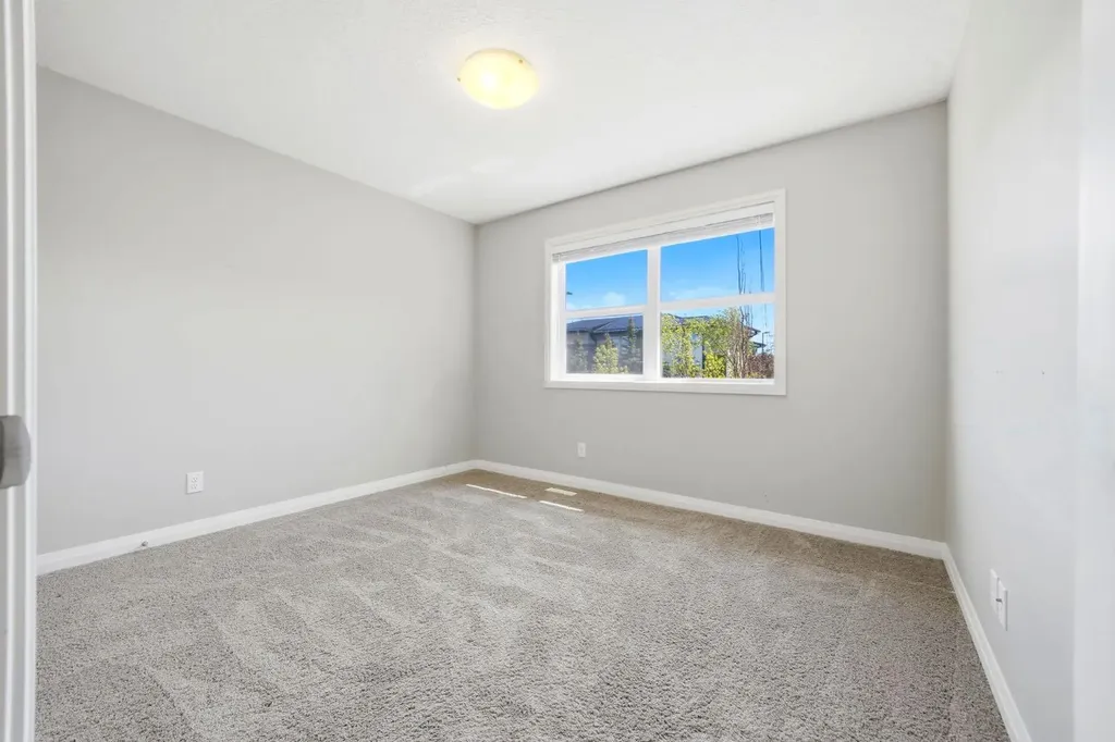 187 Evansfield Way NW Calgary AB T3P 0K3
