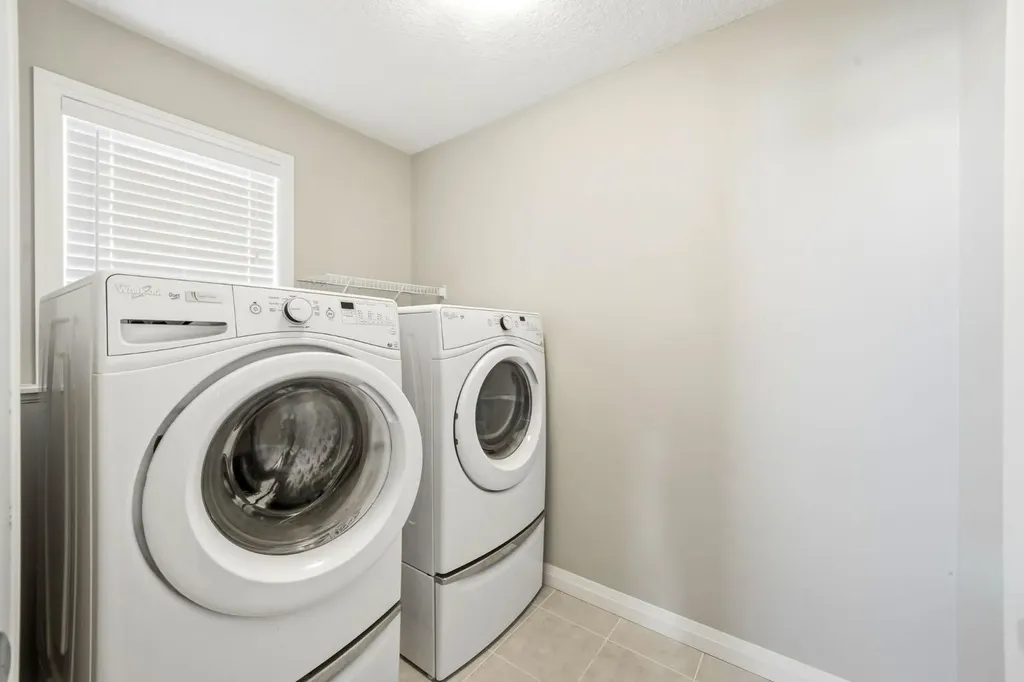 187 Evansfield Way NW Calgary AB T3P 0K3