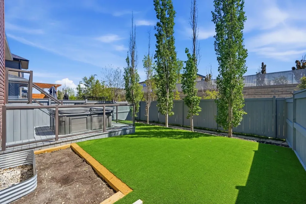 187 Evansfield Way NW Calgary AB T3P 0K3